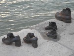 Monumento delle scarpe, di louise