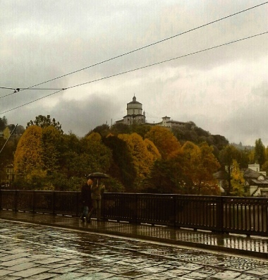Oggi, a Torino, piove...