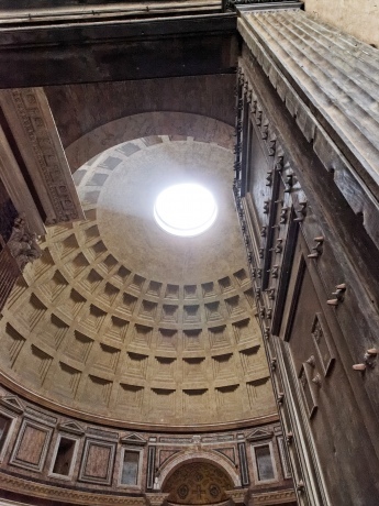 Roma-maestosità del Pantheon