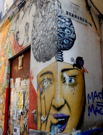 Graffiti nella Vecchia Genova