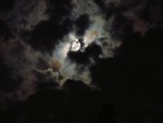 Oscura,nascosta,incantevole la luna...., di -Danix-
