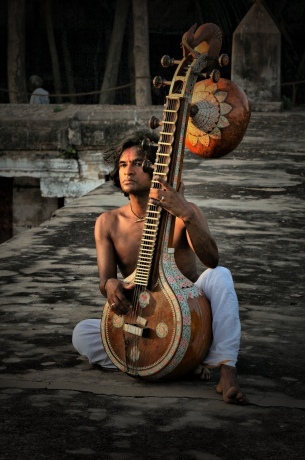 antico strumento indiano del Sud India.