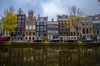 Amsterdam : la città "storta"